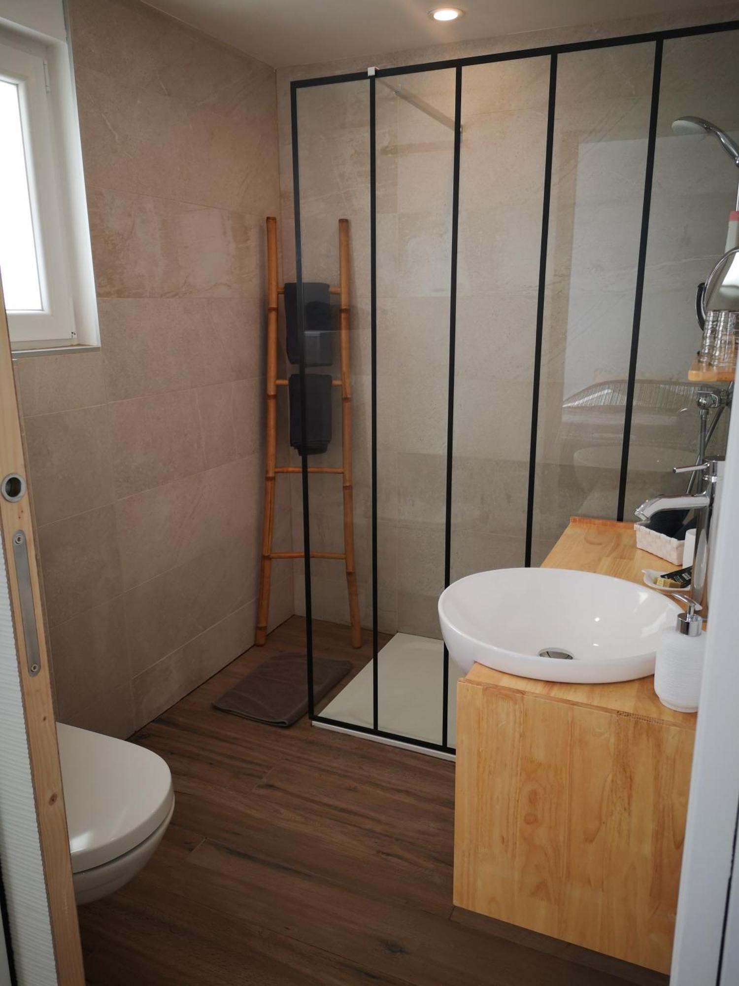 La Maison D'Ayona Herrlisheim-près-Colmar Kamer foto